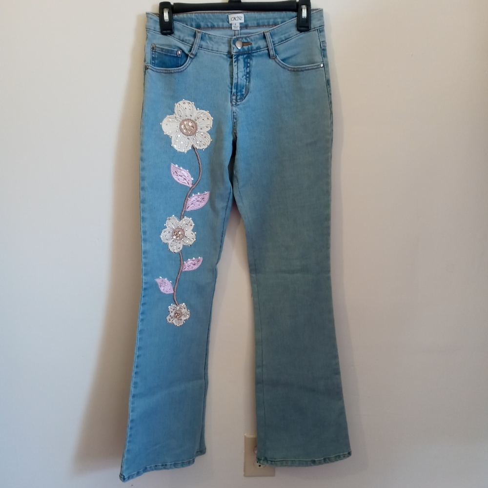 CACHE Women's Floral Flare Leg Embroidered Jeans 0